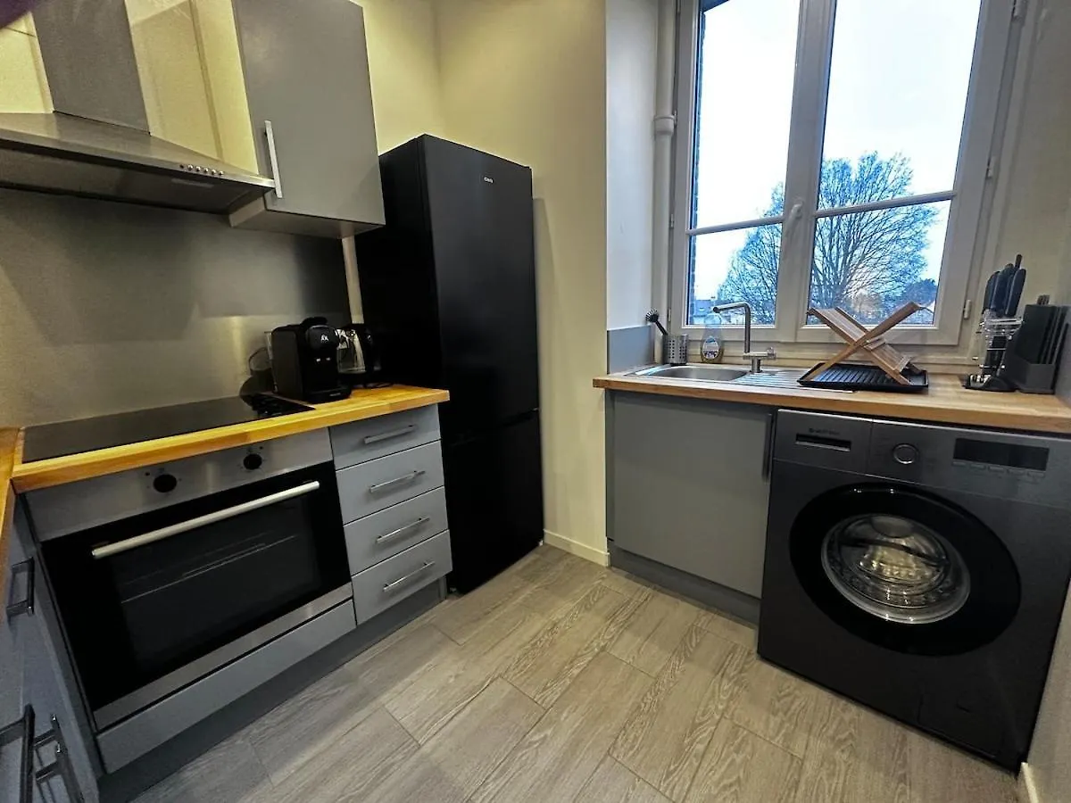 Peaceful Oasis 2 Bedrooms Center-Station Rer 3 Min Aulnay-sous-Bois France