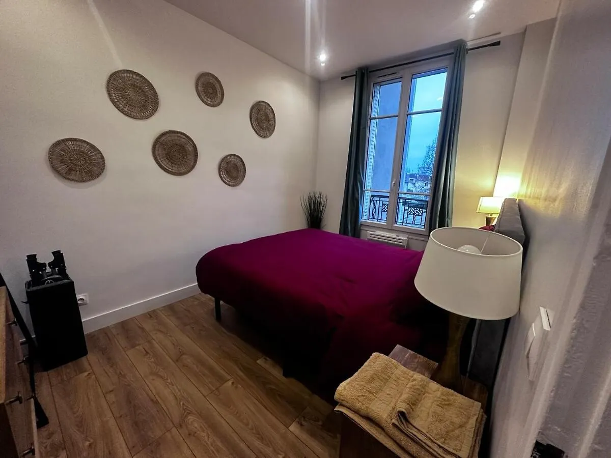Peaceful Oasis 2 Bedrooms Center-Station Rer 3 Min Aulnay-sous-Bois Apartment